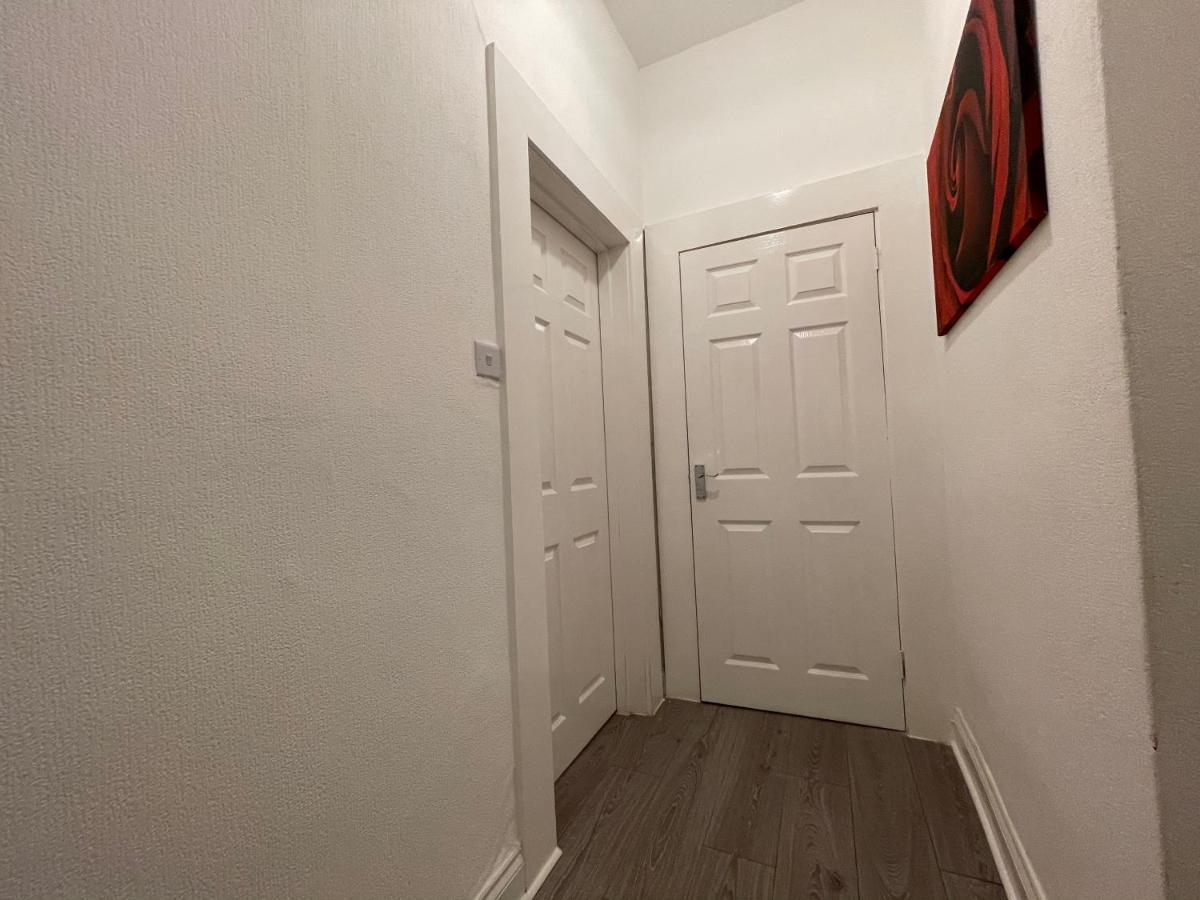 Ferienwohnung Hla Holytown Mossend Exterior foto